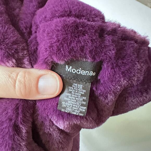 Modena Elegant Purple Shawl - Soft and Stylish - Picture 4 of 4